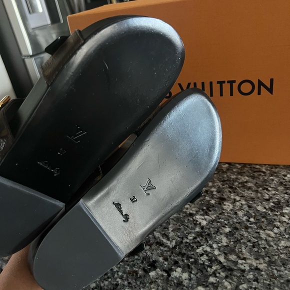 Louis Vuitton monogram sandals - Picture 6 of 8